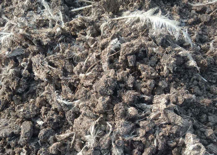 Машина для компостирования органических удобрений, гусеничного типа, для аэробного разложения в наземной куче